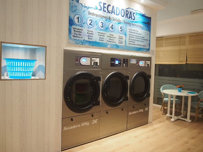 LAVANDERIA AUTOSERVICIO AGUAXPRESS