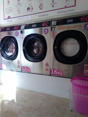 LAVAMAC (Lavandería autoservicio) LAVAMAC (Lavandería autoservicio)