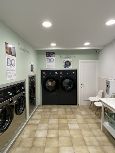 Lavandería autoservicio Blanco Jazmín, Calanda, Teruel