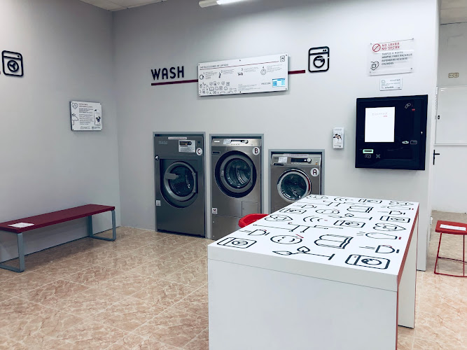 Bloomest - Lavar ropa - MIELE - San Vicente 12, Puerto Mazarron Bloomest - Lavar ropa - MIELE - San Vicente 12, Puerto Mazarron