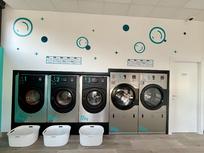 M&A Laundry | Lavandería Autoservicio