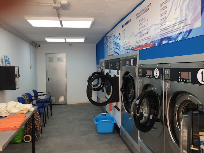 Lavandería Autoservicio Aurora Laundry Self service