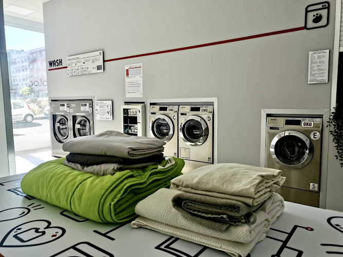 LAVANDERÍA AUTOSERVICIO BLOOMEST MIELE TAMARACEITE