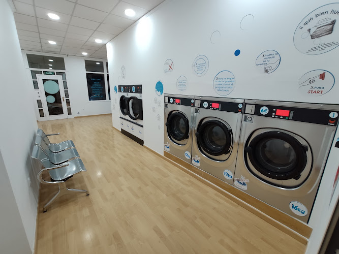 lavaneta *Lavandería autoservicio en Alcoy* lavaneta *Lavandería autoservicio en Alcoy*