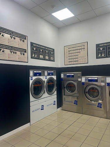 IWASH LAVANDERÍA AUTOSERVICIO