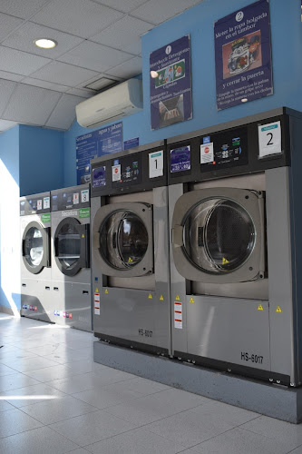 AGUA Y JABÓN Lavandería Autoservicio & Tintorería AGUA Y JABÓN Lavandería Autoservicio & Tintorería